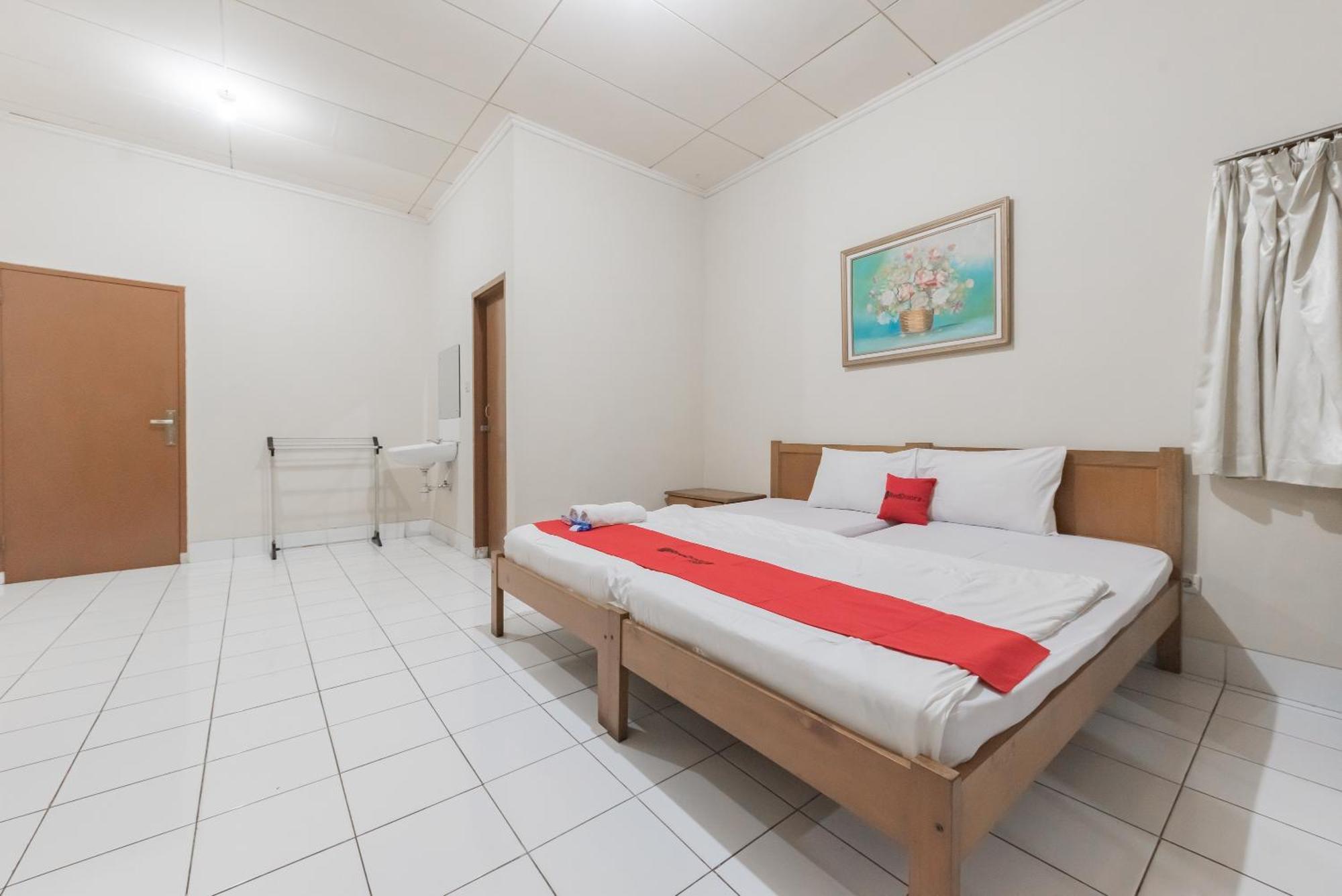 Reddoorz Plus At Hotel Griya Astoeti Bogor Eksteriør bilde