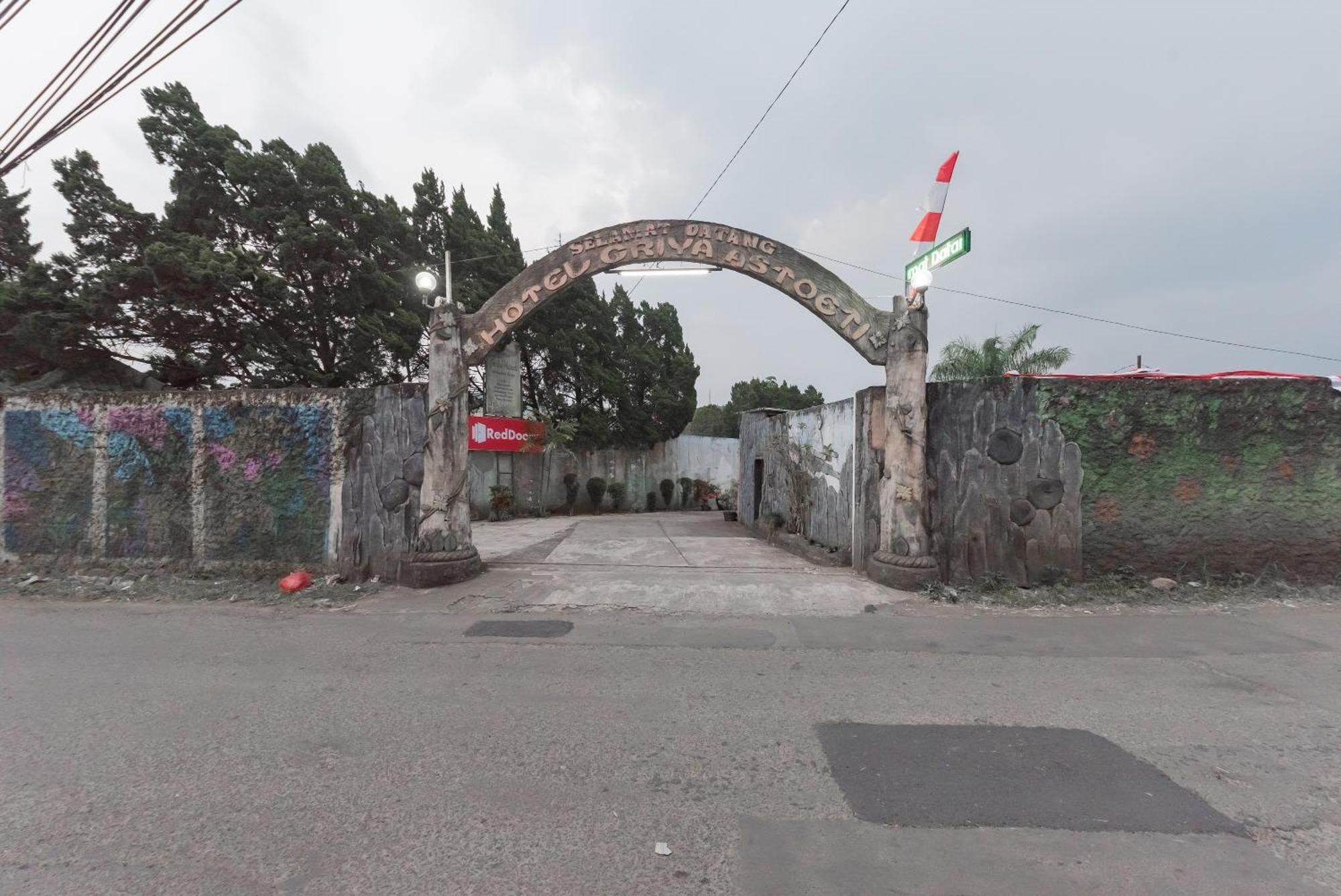 Reddoorz Plus At Hotel Griya Astoeti Bogor Eksteriør bilde