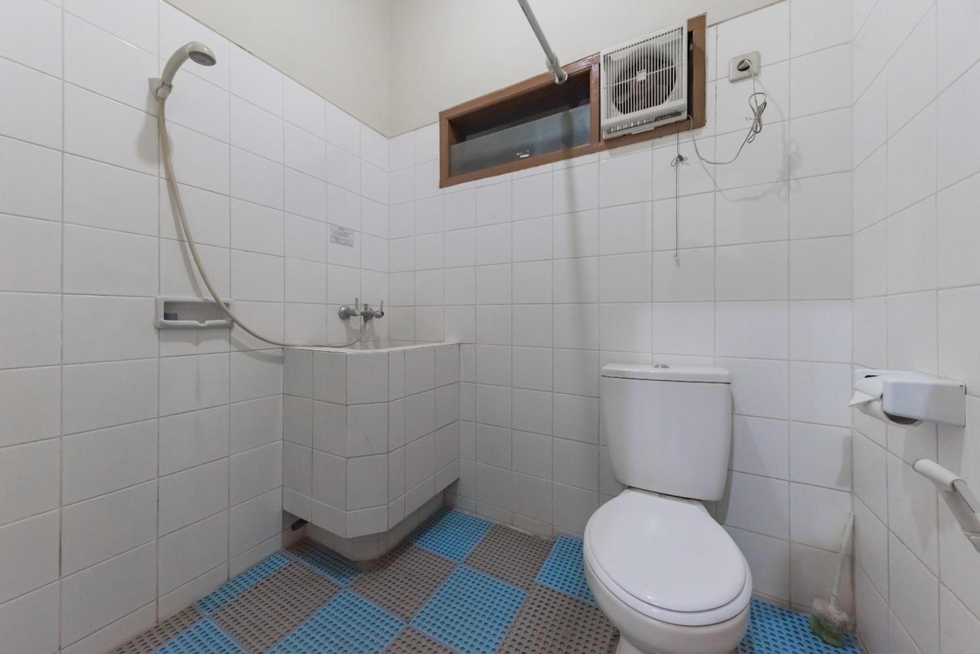 Reddoorz Plus At Hotel Griya Astoeti Bogor Eksteriør bilde