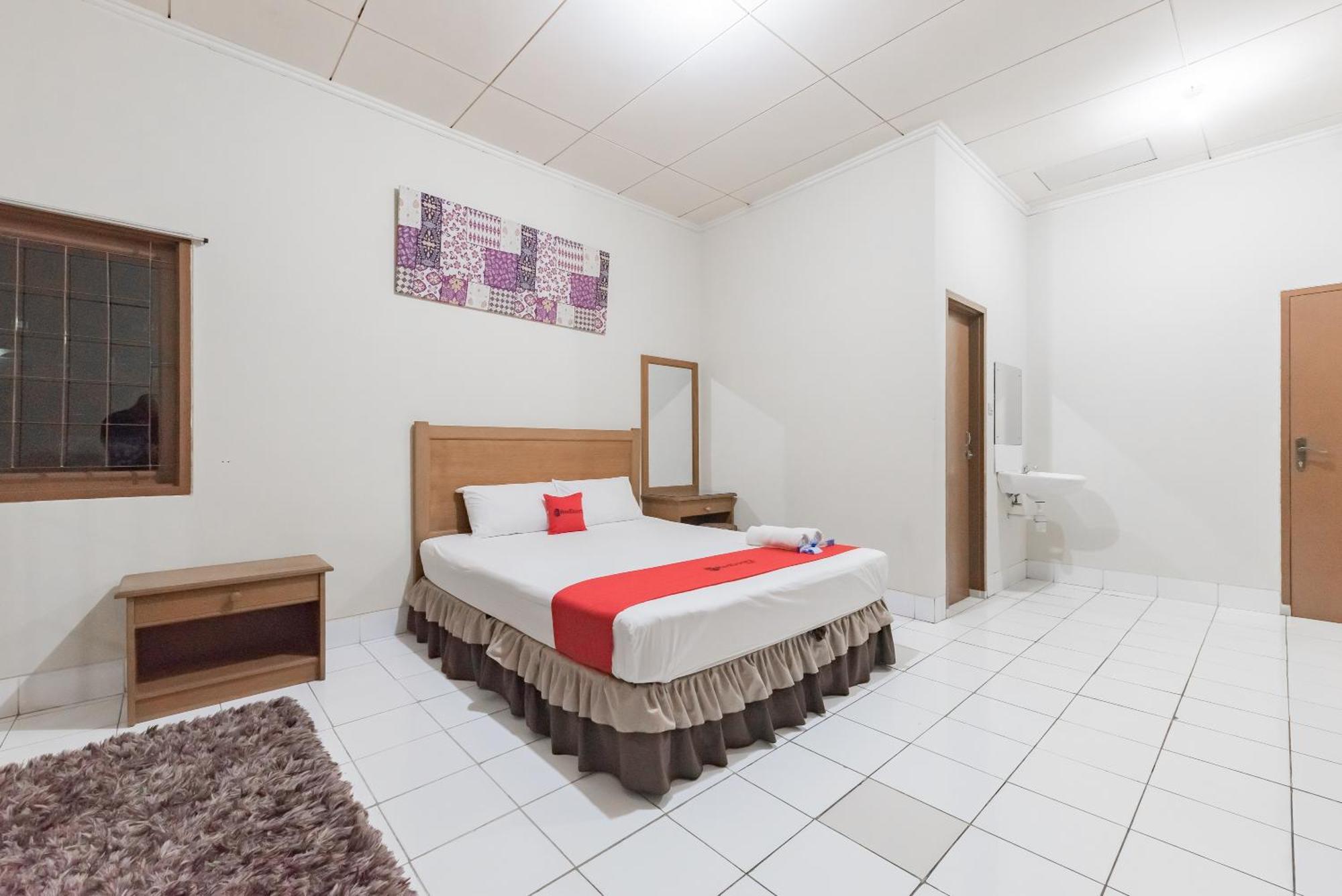 Reddoorz Plus At Hotel Griya Astoeti Bogor Eksteriør bilde