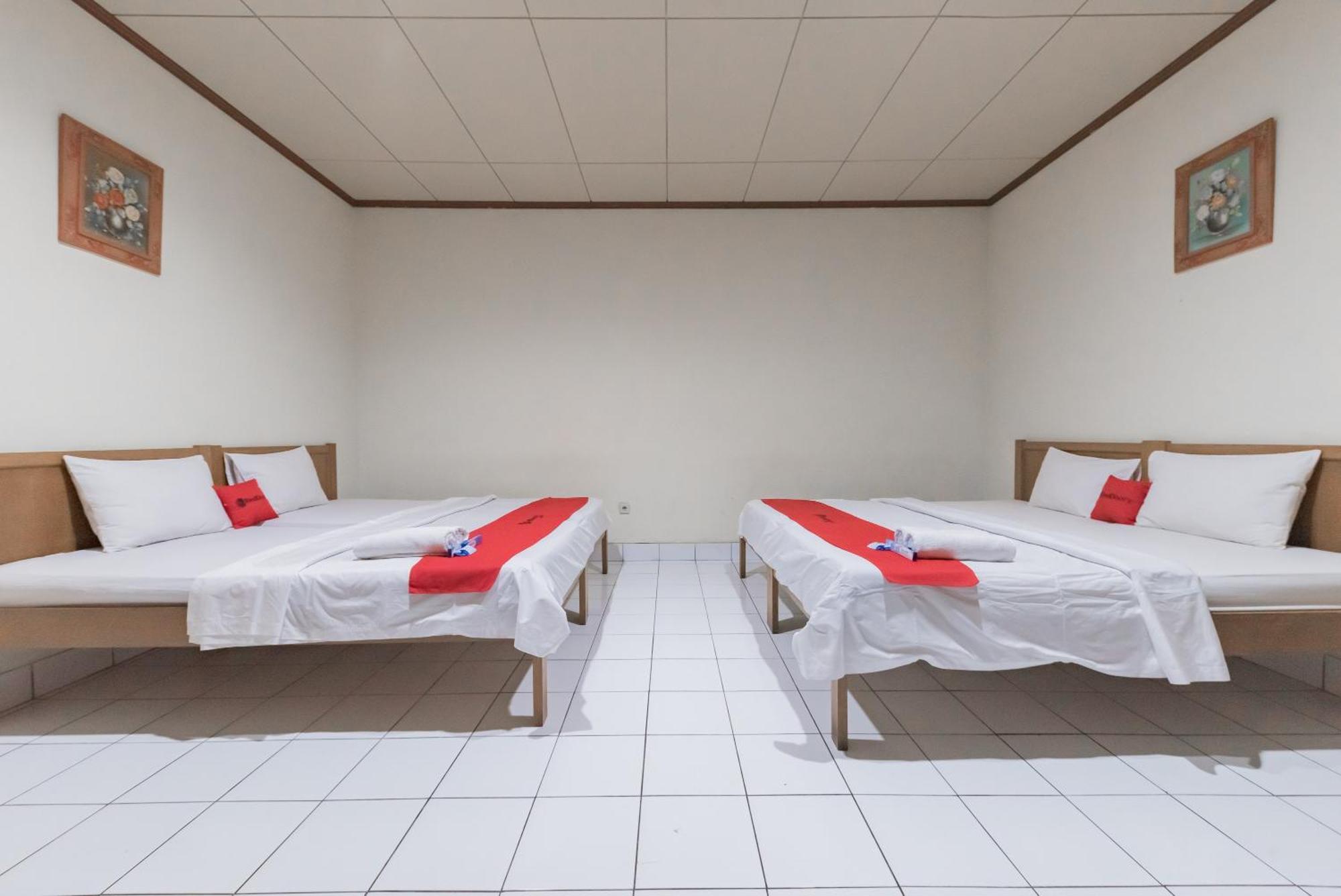 Reddoorz Plus At Hotel Griya Astoeti Bogor Eksteriør bilde